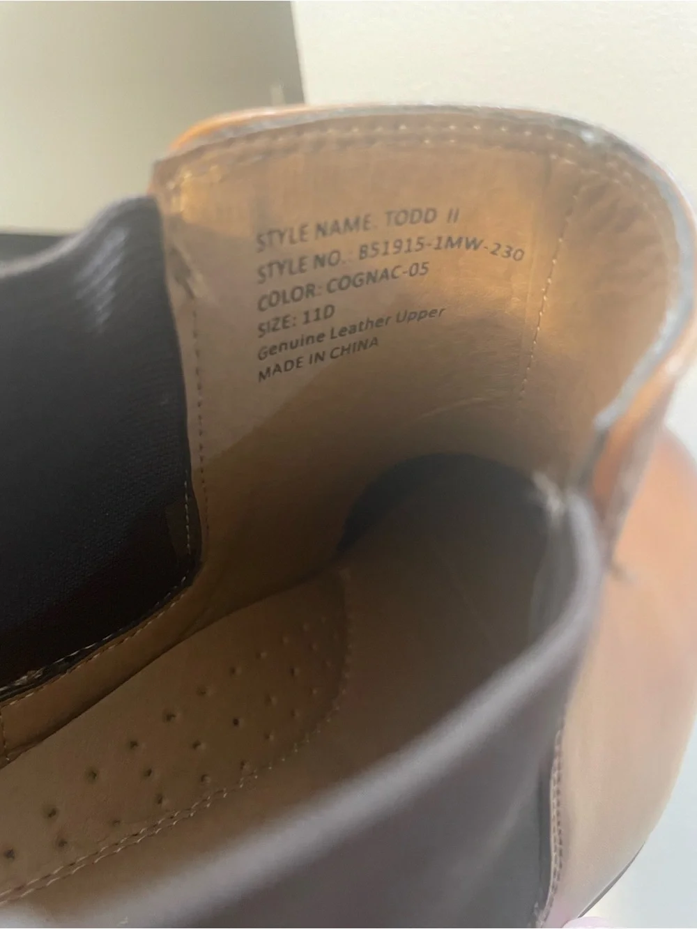 Men's Tan Leather Chelsea Boots — Sleek Slip-On Style